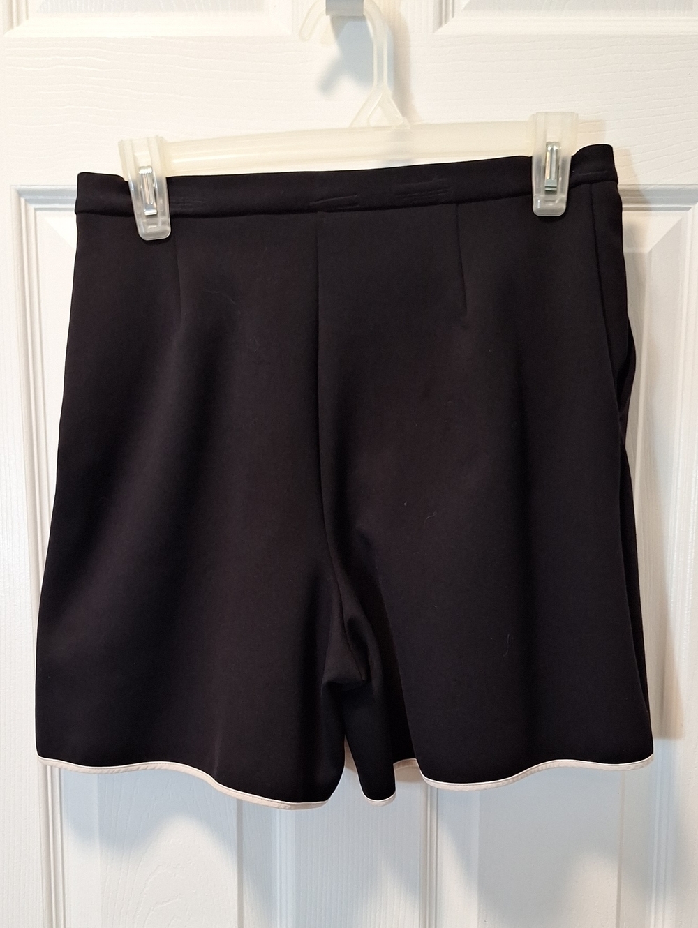 Wilfred Black Tailored Shorts with White Hem Trim - Picture 2 of 10